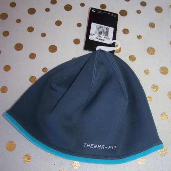 Nike NWT Reversible Run Beanie - Picture 2 of 3